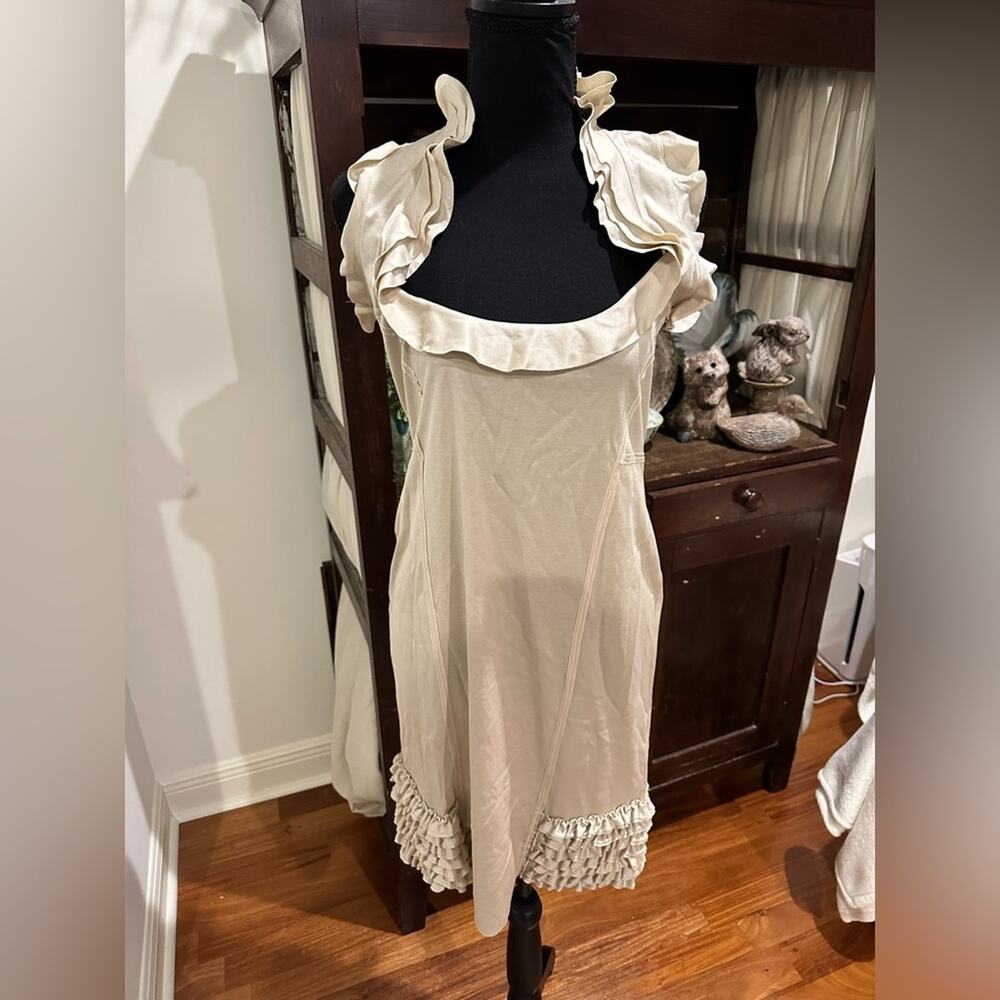 Valentino Elegant Cream Ruffle Dress